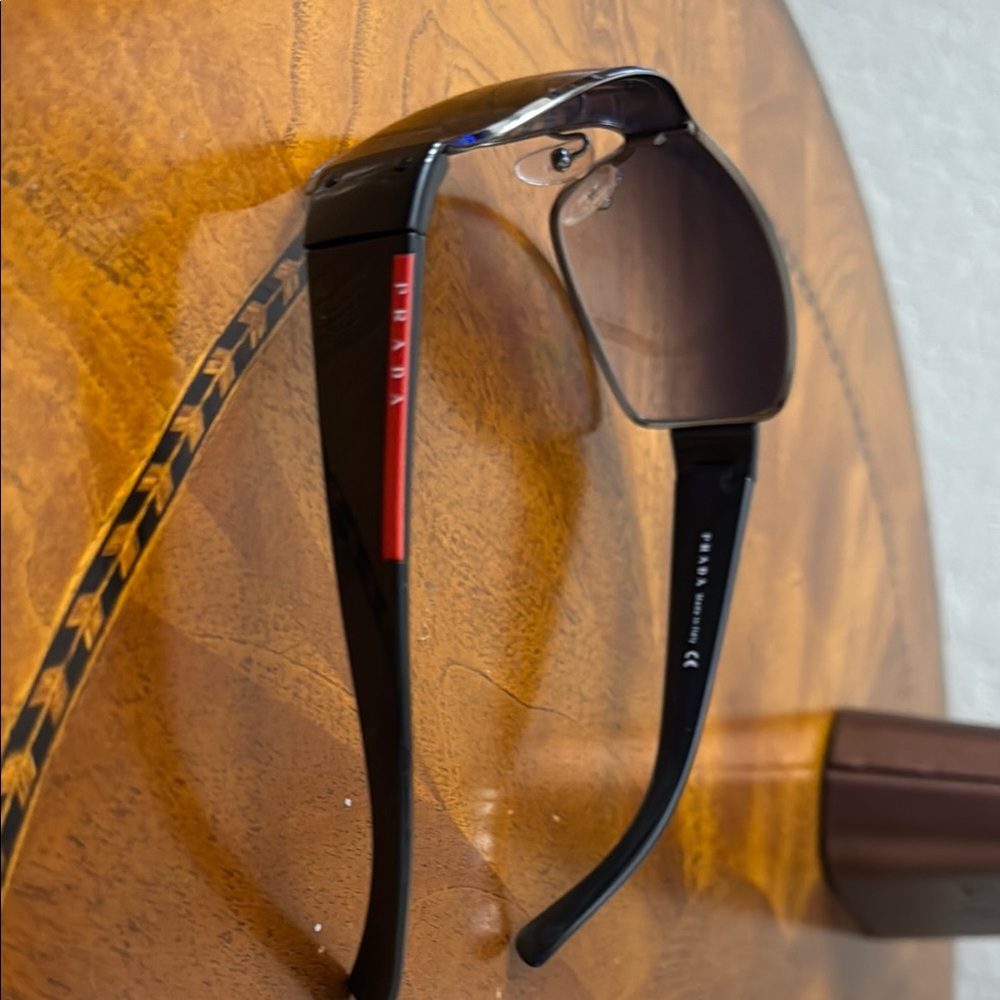 Prada Black Sunglasses with Red Detail - Picture 2 of 4